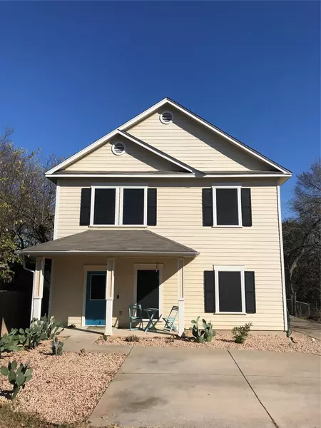 1307 Walnut Ave #A, Austin, TX 78702