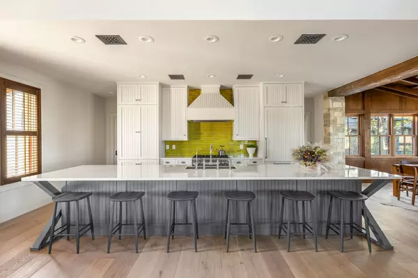 Fredericksburg, TX 78624,65 Riviera CV