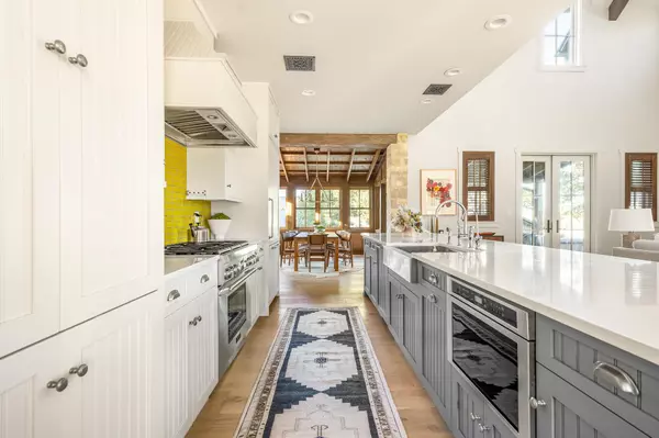 Fredericksburg, TX 78624,65 Riviera CV