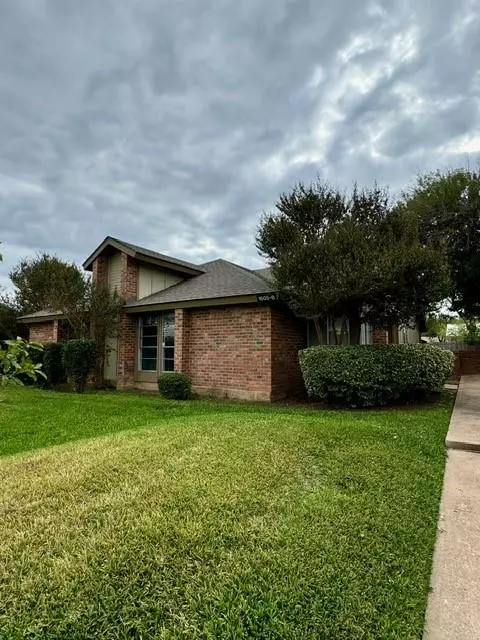 1605 W Braker LN #B, Austin, TX 78758