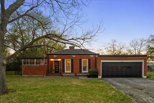 317 San Jacinto ST, Lockhart, TX 78644