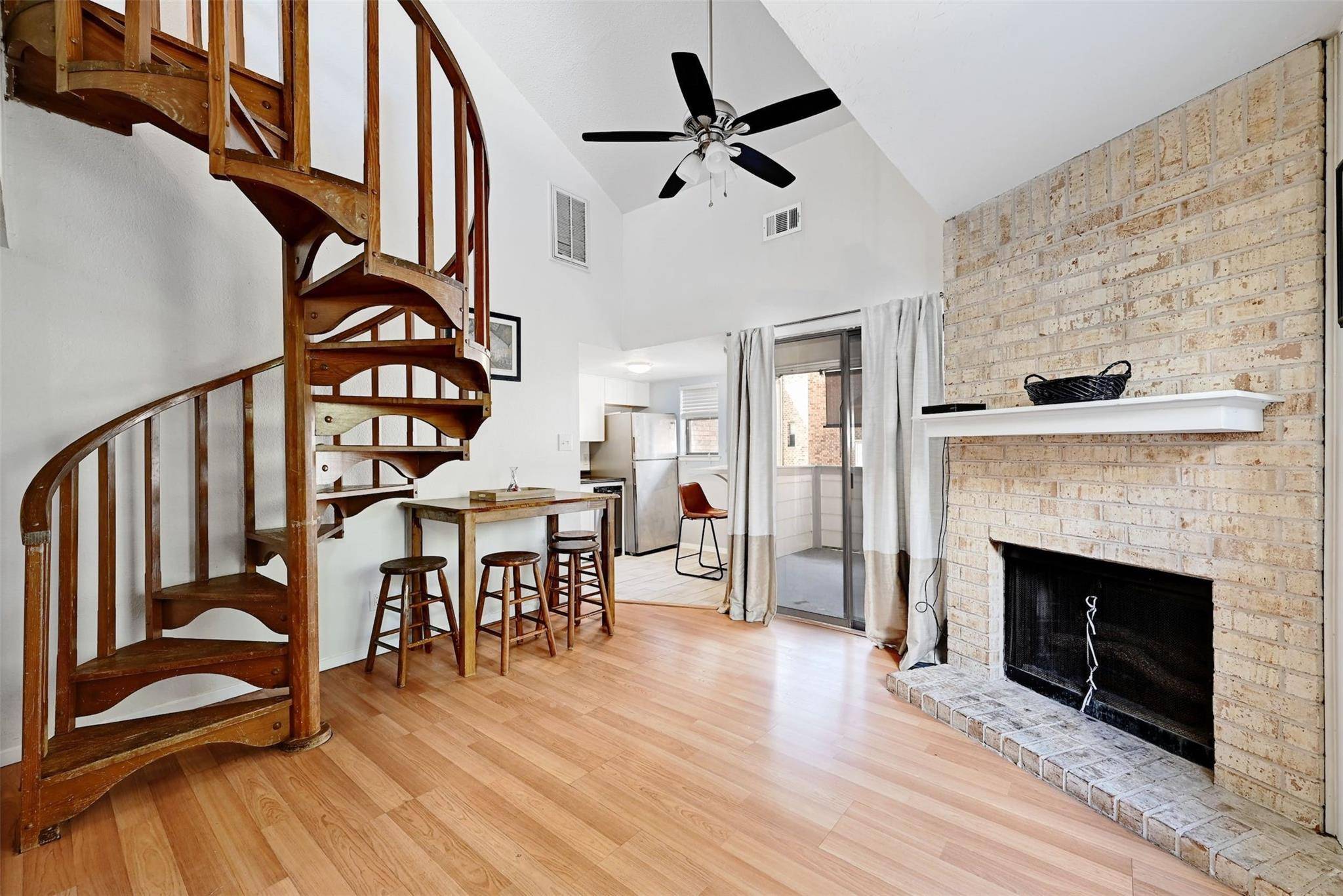 2500 Burleson RD #311, Austin, TX 78741