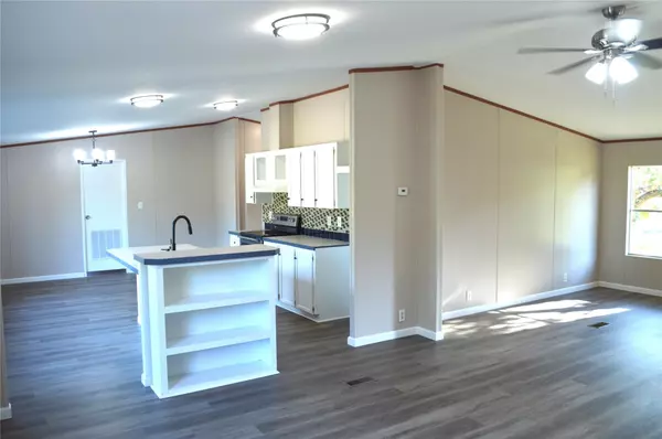Liberty Hill, TX 78642,400 Saratoga Springs PL