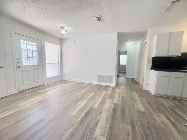 Austin, TX 78744,6900 Trendal LN