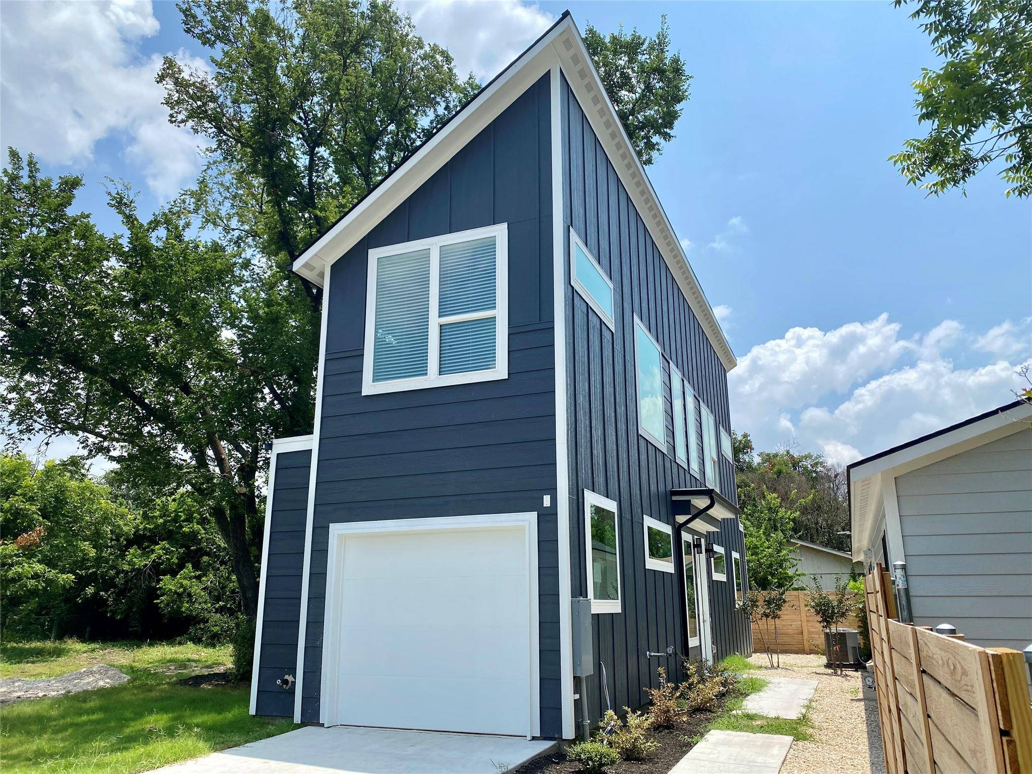 2500 Sweeney LN #B - Back House, Austin, TX 78723