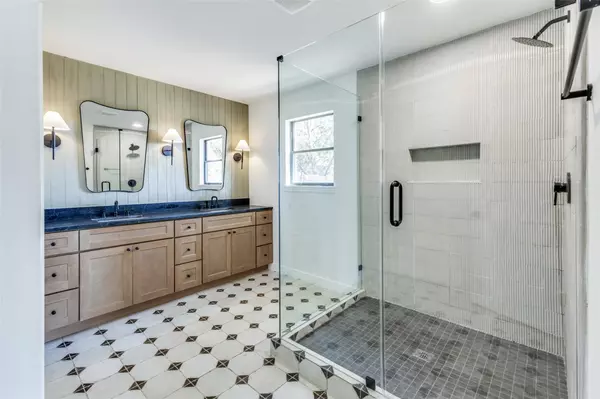Lago Vista, TX 78645,3004 Boone DR