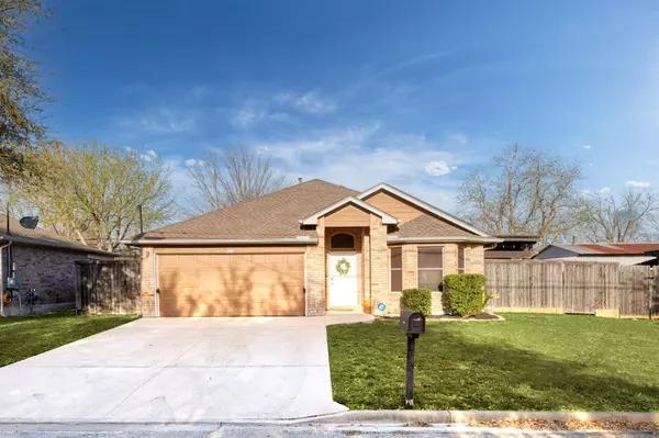 Thrall, TX 76578,409 Lydia LN