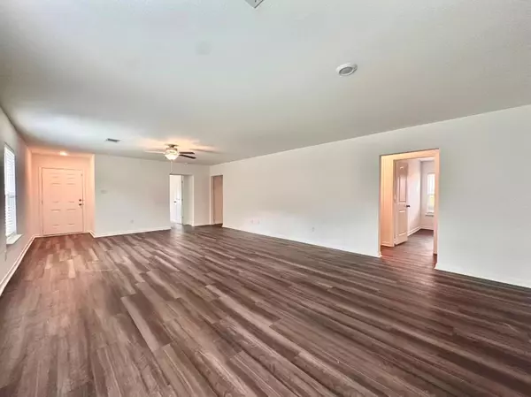 Elgin, TX 78621,17916 Speculator LN