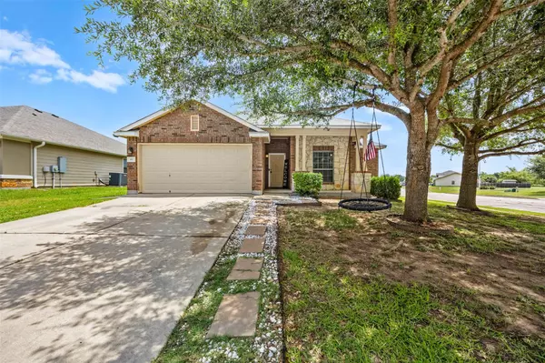 417 Bandara Woods BLVD, Elgin, TX 78621
