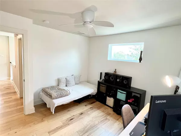 Austin, TX 78741,1828 Carlson DR #47C