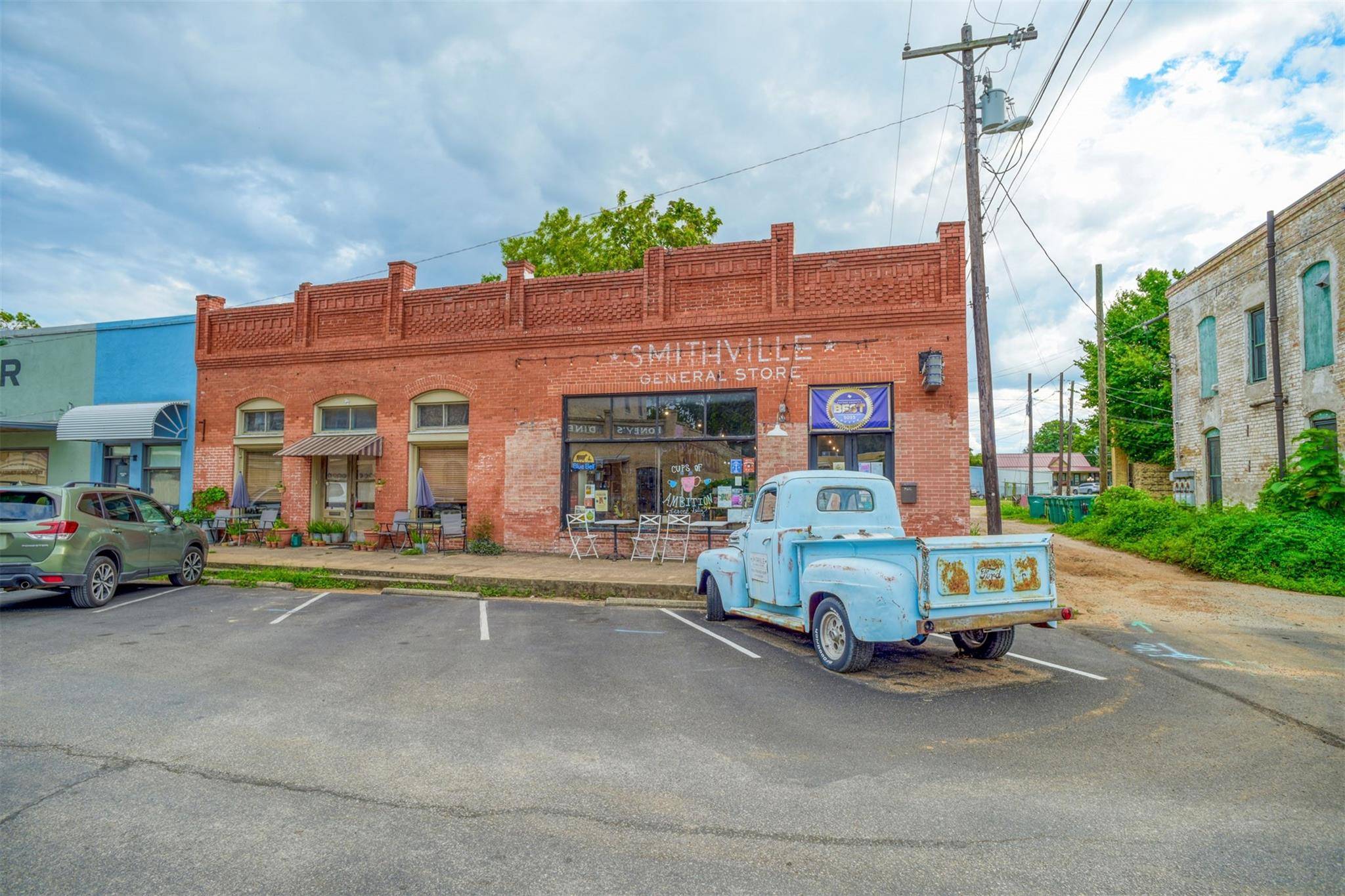 Smithville, TX 78957,108 NE 2nd ST