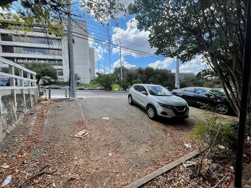 710 E Dean Keeton ST #104, Austin, TX 78705