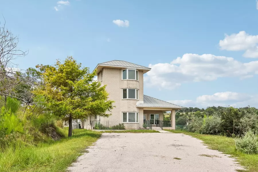 50 Delaware Creek RD, Blanco, TX 78606