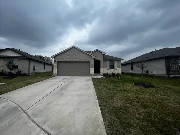 316 Belmont PL, Lockhart, TX 78644