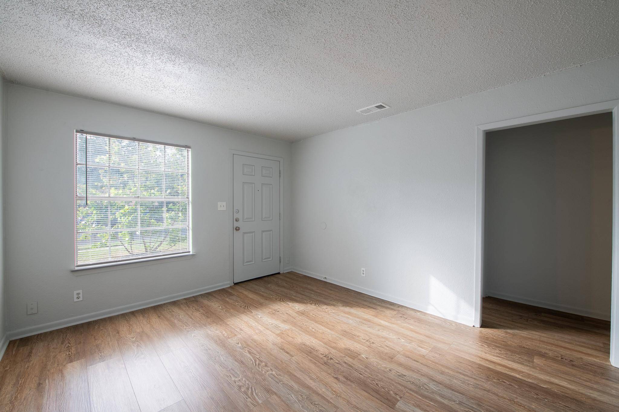 Austin, TX 78745,5900 Glen Meadow DR