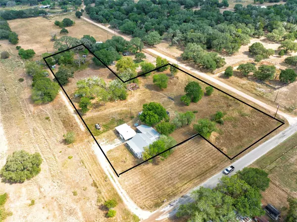Hallettsville, TX 77964,371 County Road 146
