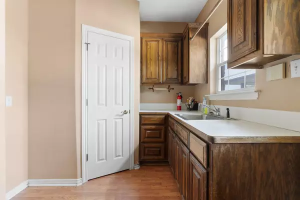 Hutto, TX 78634,400 Hyview LN
