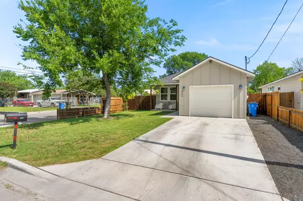 Seguin, TX 78155,964 Allende ST
