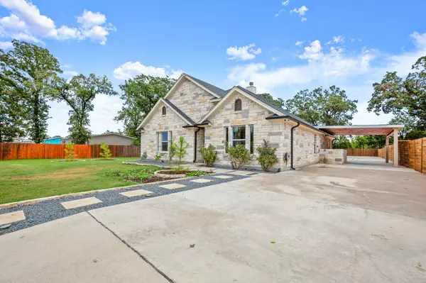 161 Buena Fortuna RD, Elgin, TX 78621