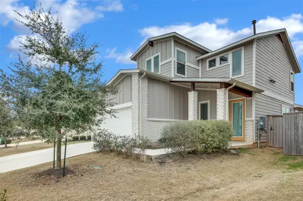 Austin, TX 78744,8213 McKamy DR