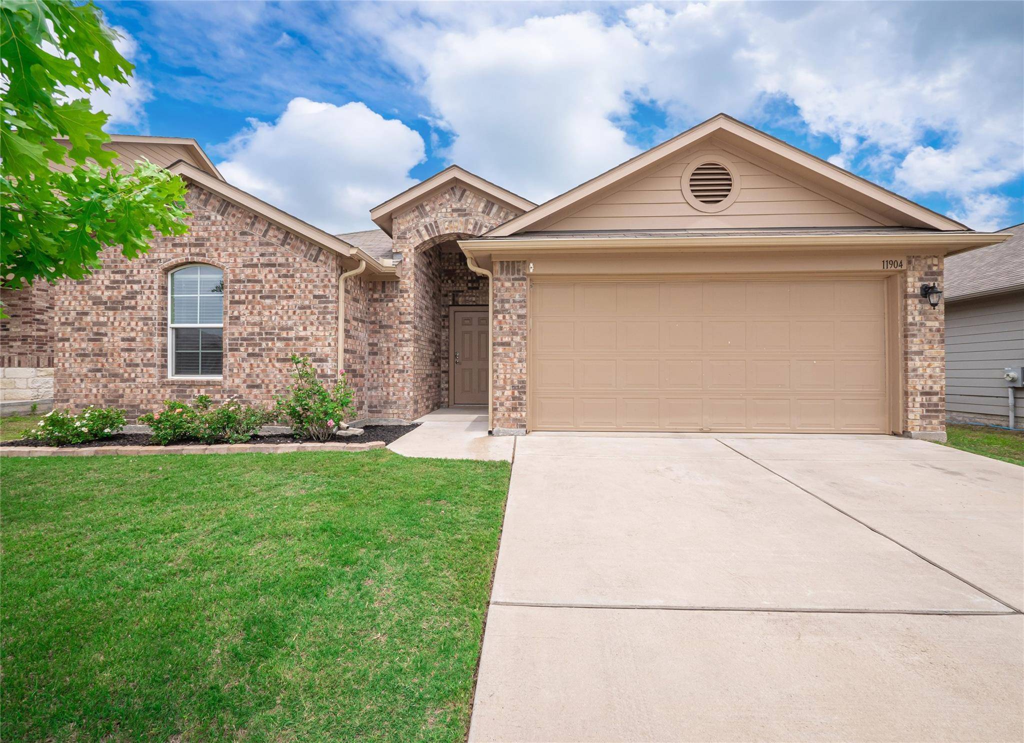 Manor, TX 78653,11904 Jamie DR