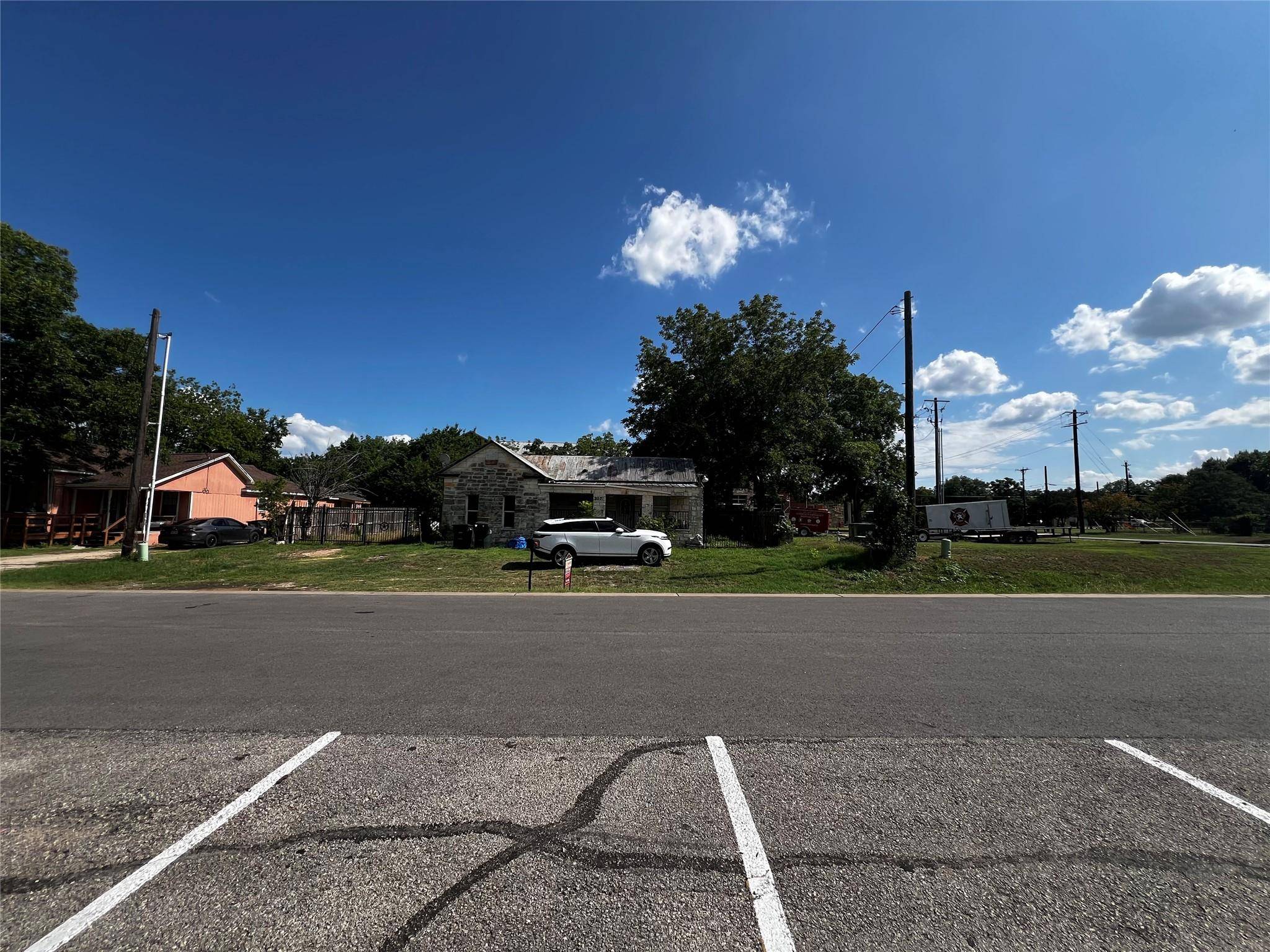 Kyle, TX 78640,207 Miller ST