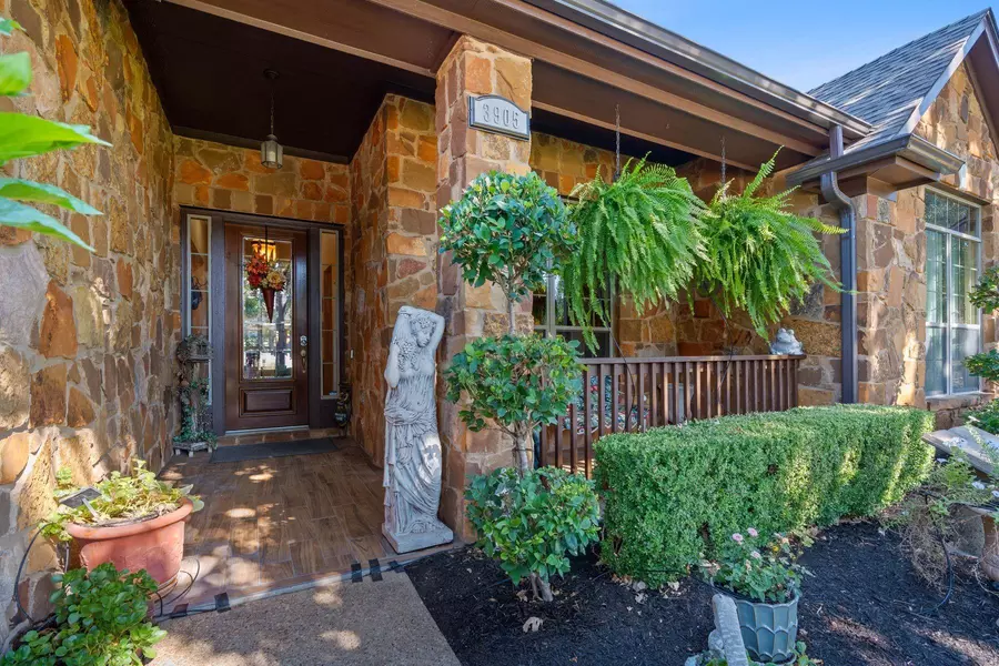 3905 Obsidian LN, Round Rock, TX 78681