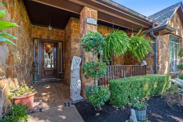 3905 Obsidian LN, Round Rock, TX 78681