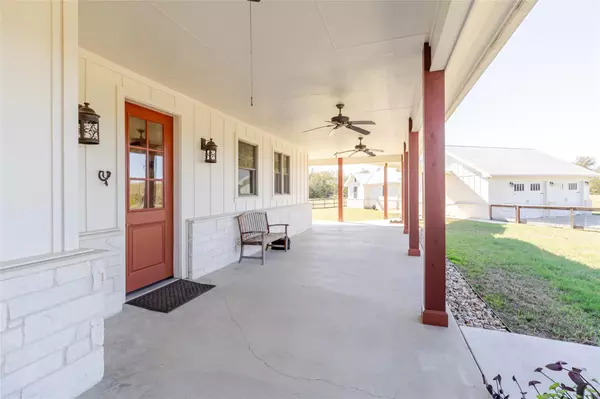 Bastrop, TX 78602,397 Glass LN