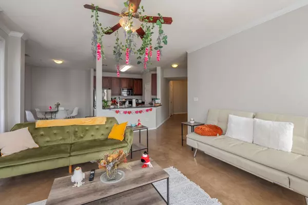 Austin, TX 78705,910 W 25th ST #406