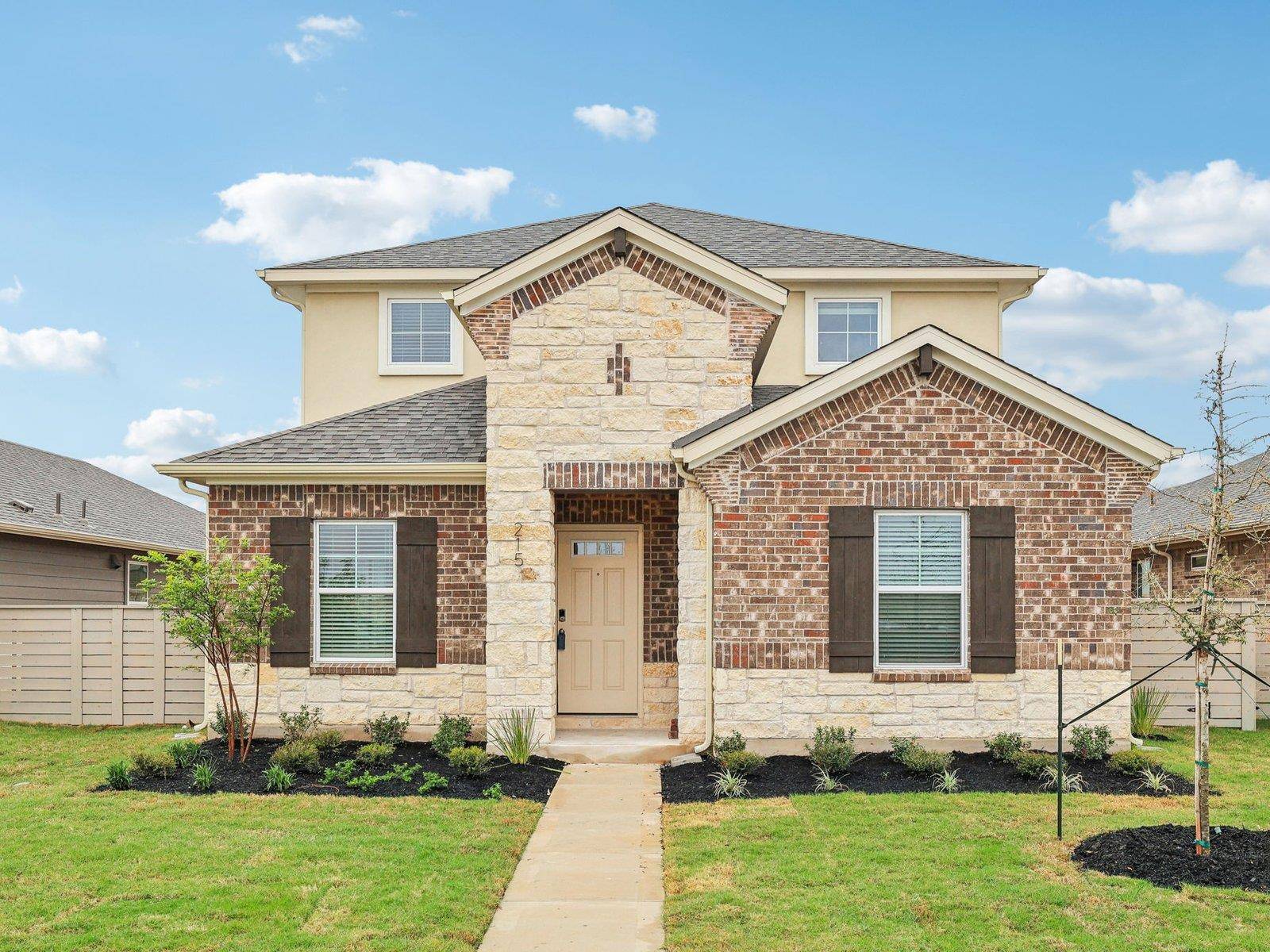 215 Brandywine RD, Hutto, TX 78634