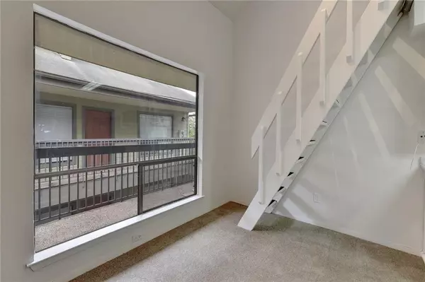 Austin, TX 78705,908 Poplar ST #204