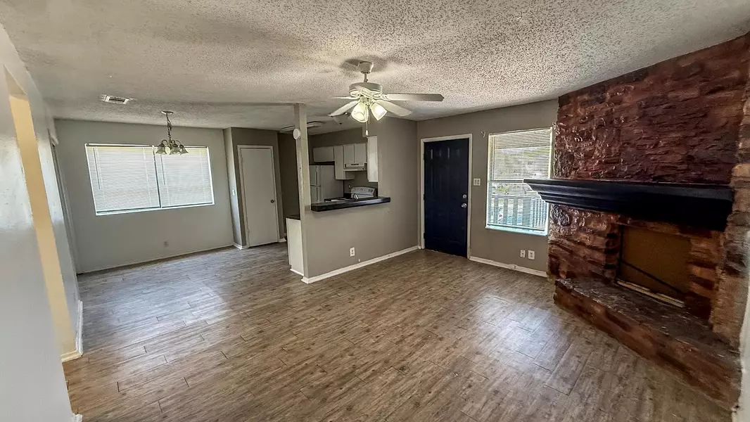 501 Hardin CT #D, Austin, TX 78753
