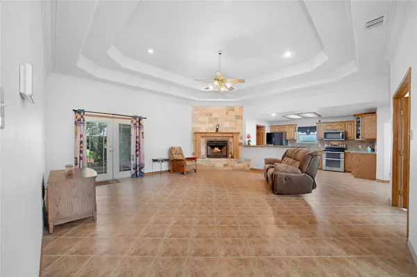 Seguin, TX 78155,14053 Huber RD