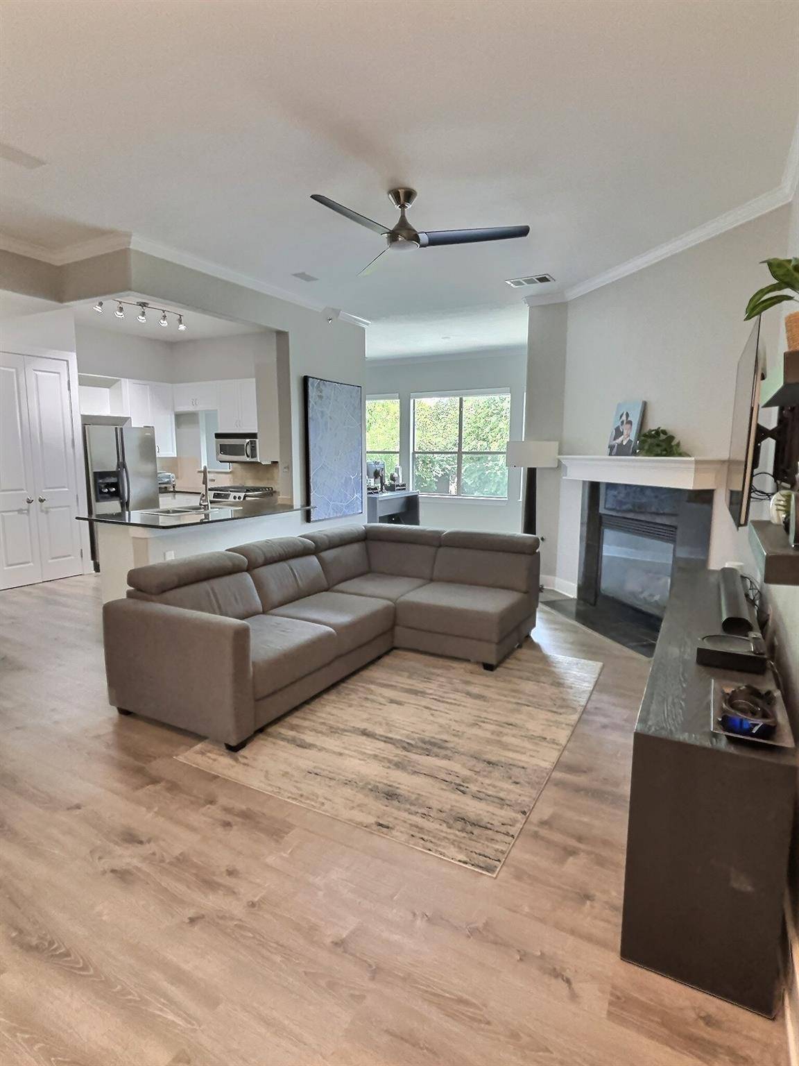 2216 Thornton RD #421, Austin, TX 78704
