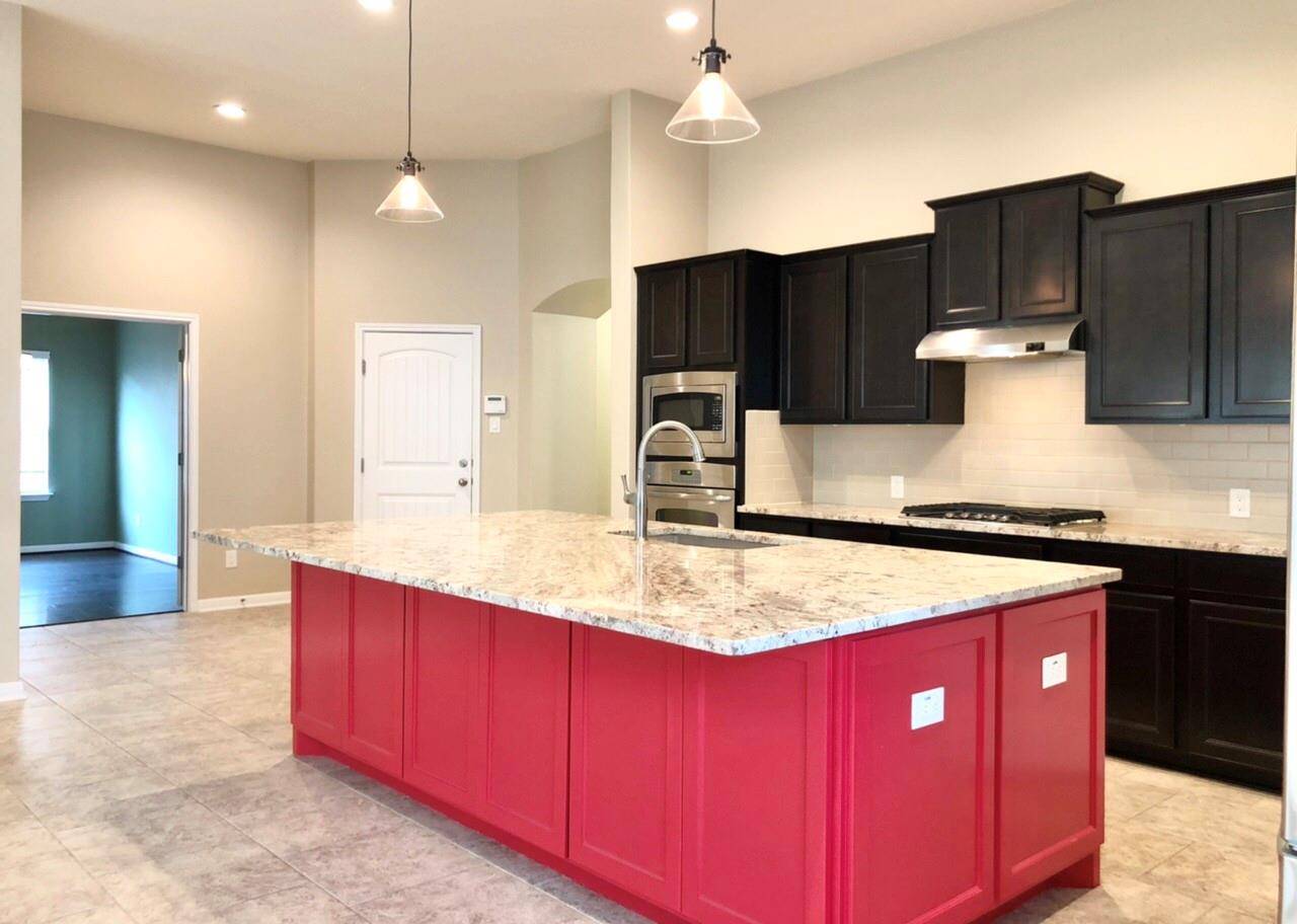 Buda, TX 78610,130 Middle Creek DR