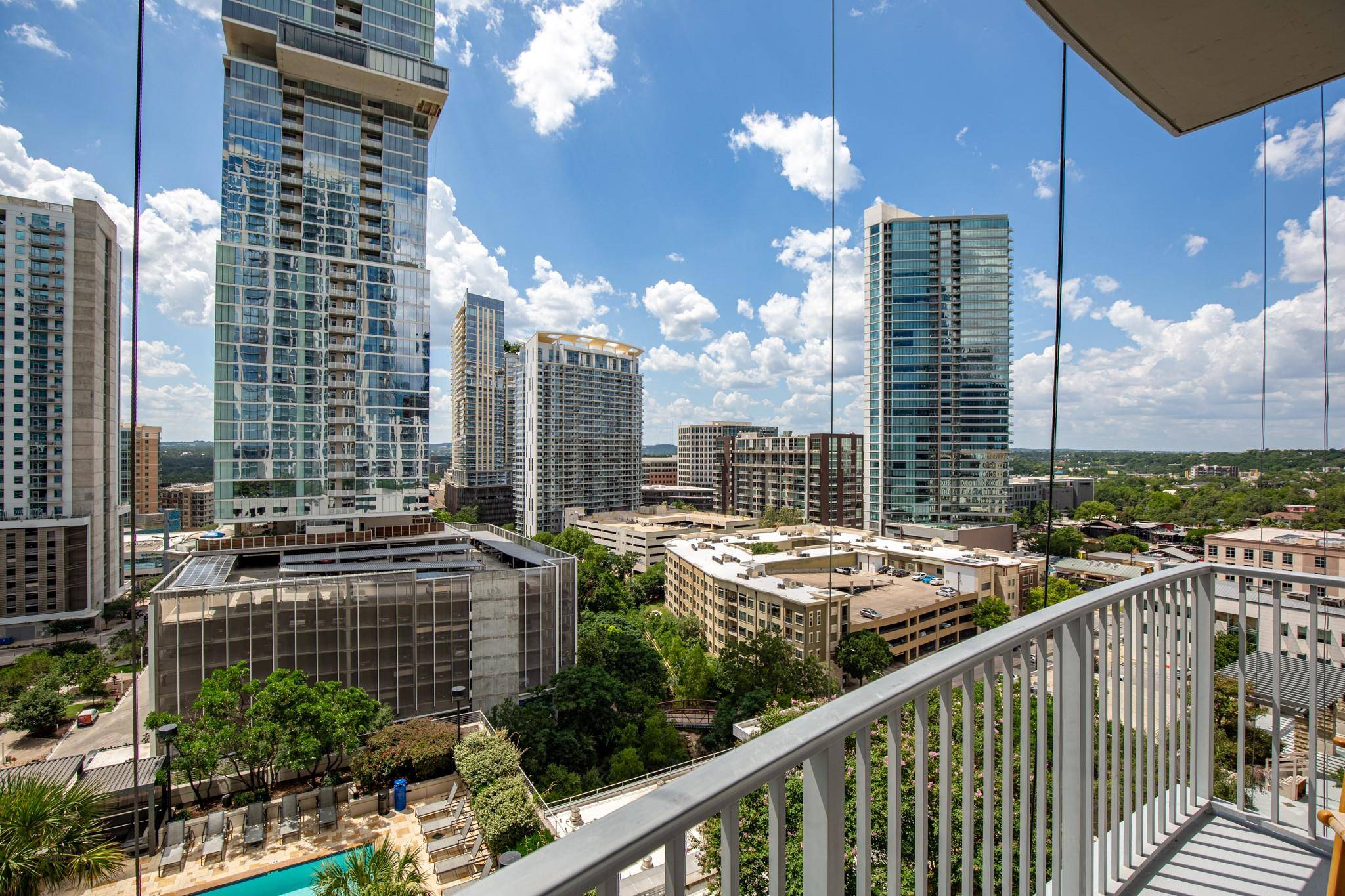 Austin, TX 78701,360 Nueces ST #1306