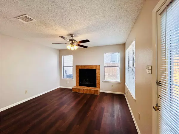 Austin, TX 78729,8906 Schick RD #B