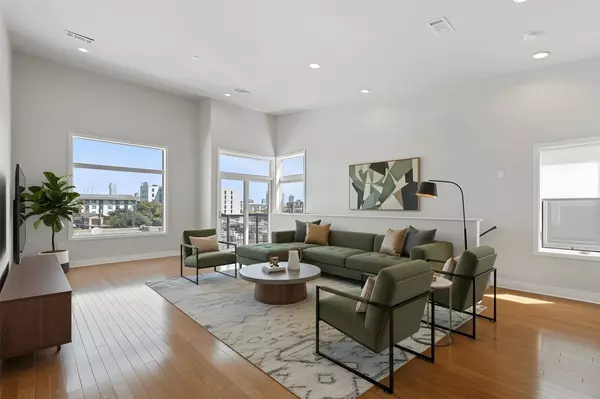 1702 S Lamar BLVD #6, Austin, TX 78704