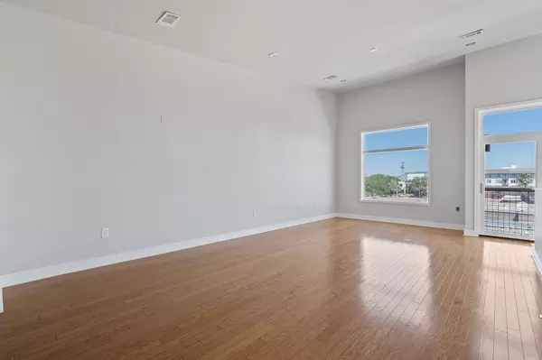 Austin, TX 78704,1702 S Lamar BLVD #6