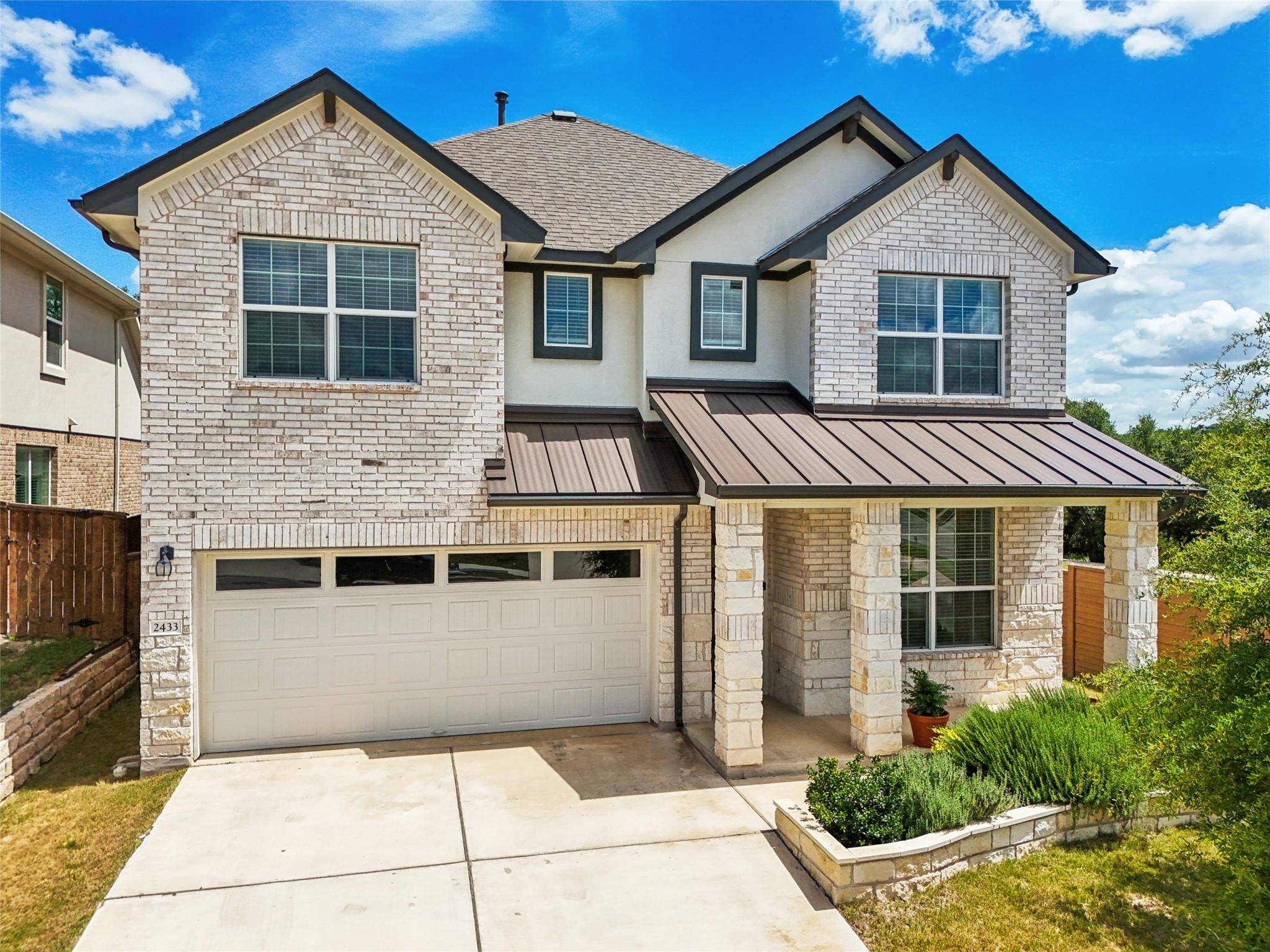 2433 Bear Cub BND, Leander, TX 78641