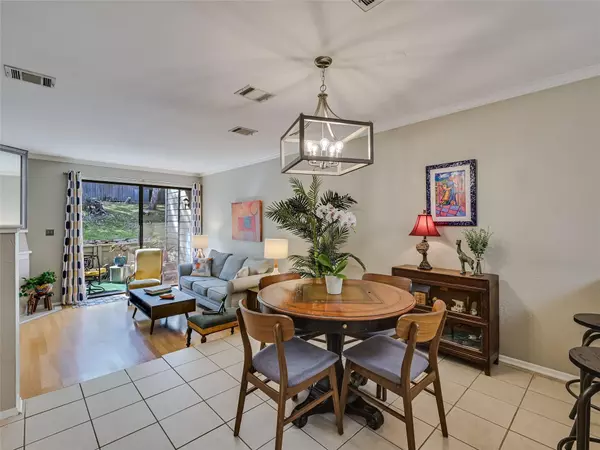 Austin, TX 78746,1804 Capital PKWY #18