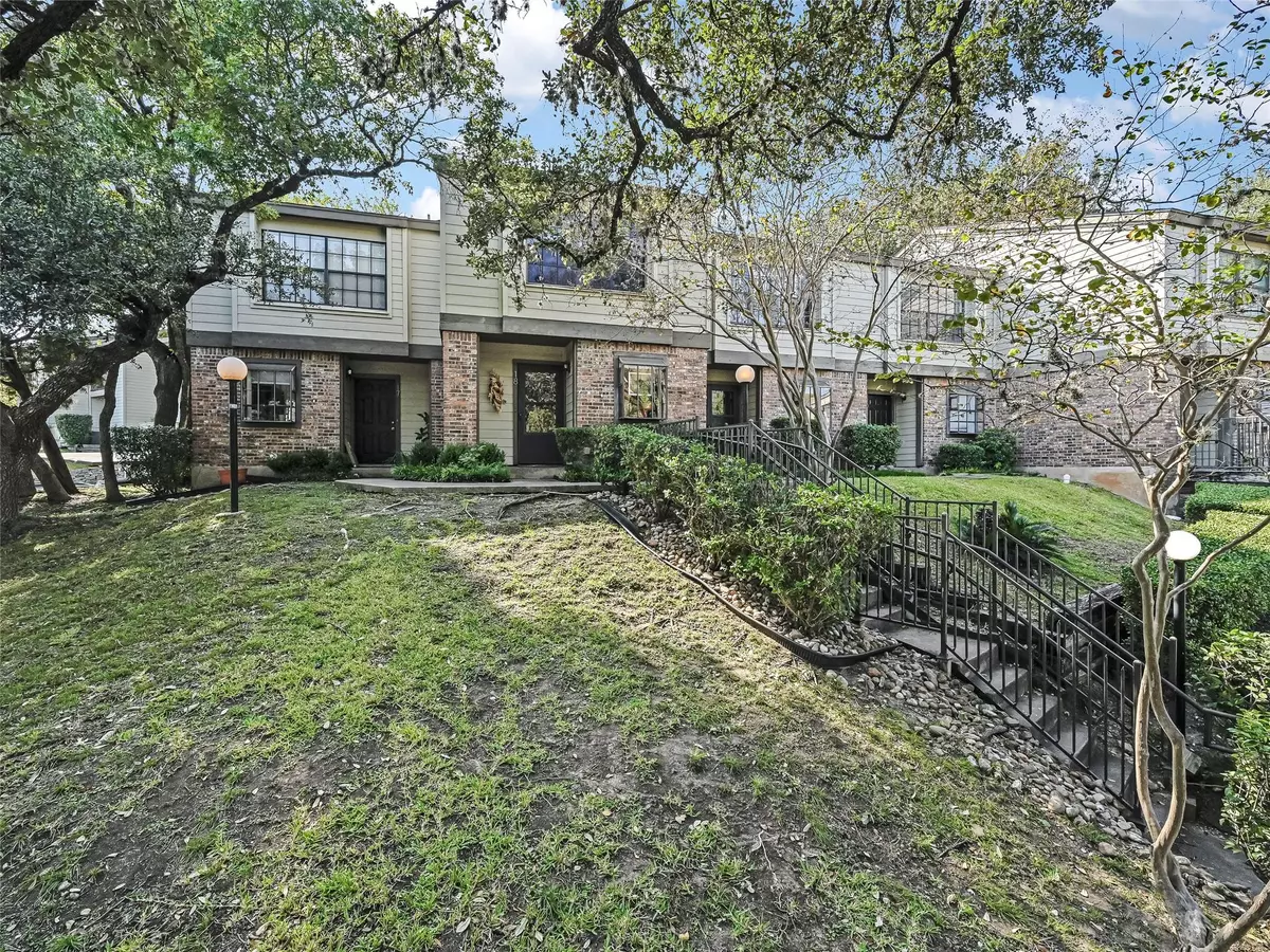 Austin, TX 78746,1804 Capital PKWY #18