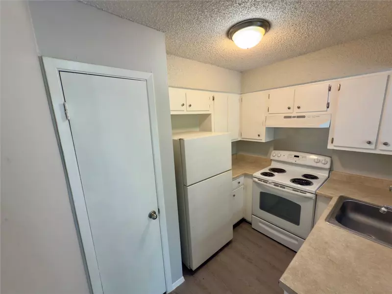 8907 Parkfield DR #203, Austin, TX 78758