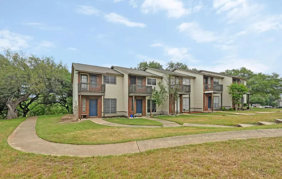 1815 River Crossing CIR #A, Austin, TX 78741