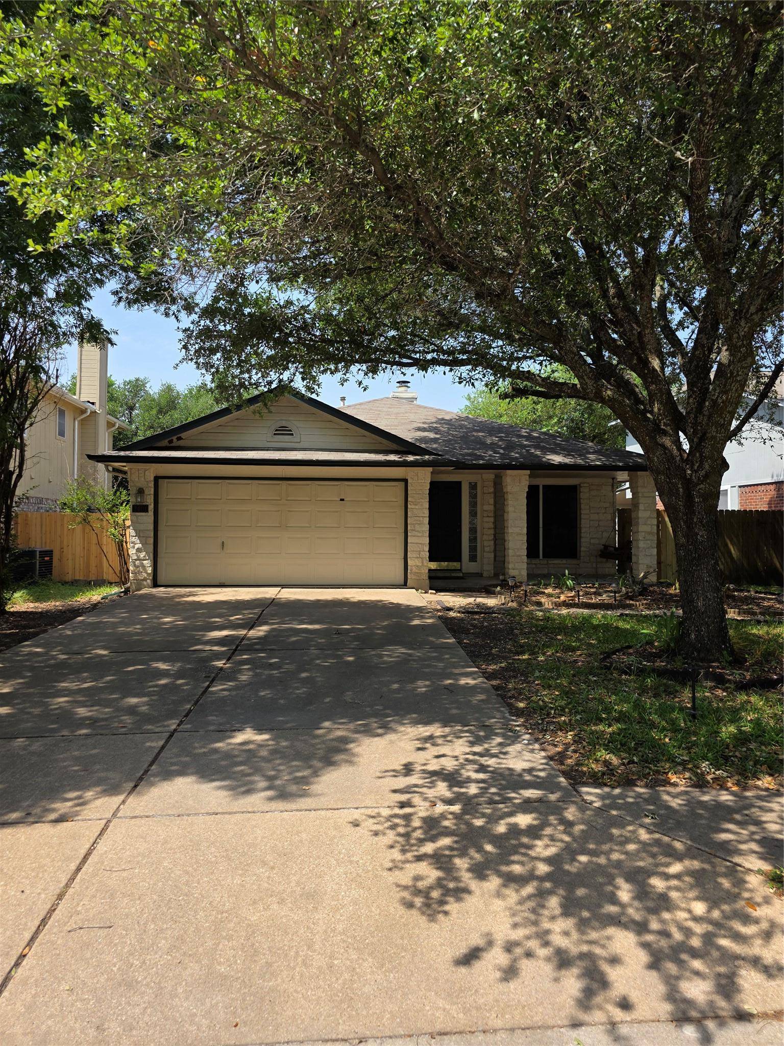 3401 Kissman DR, Austin, TX 78728