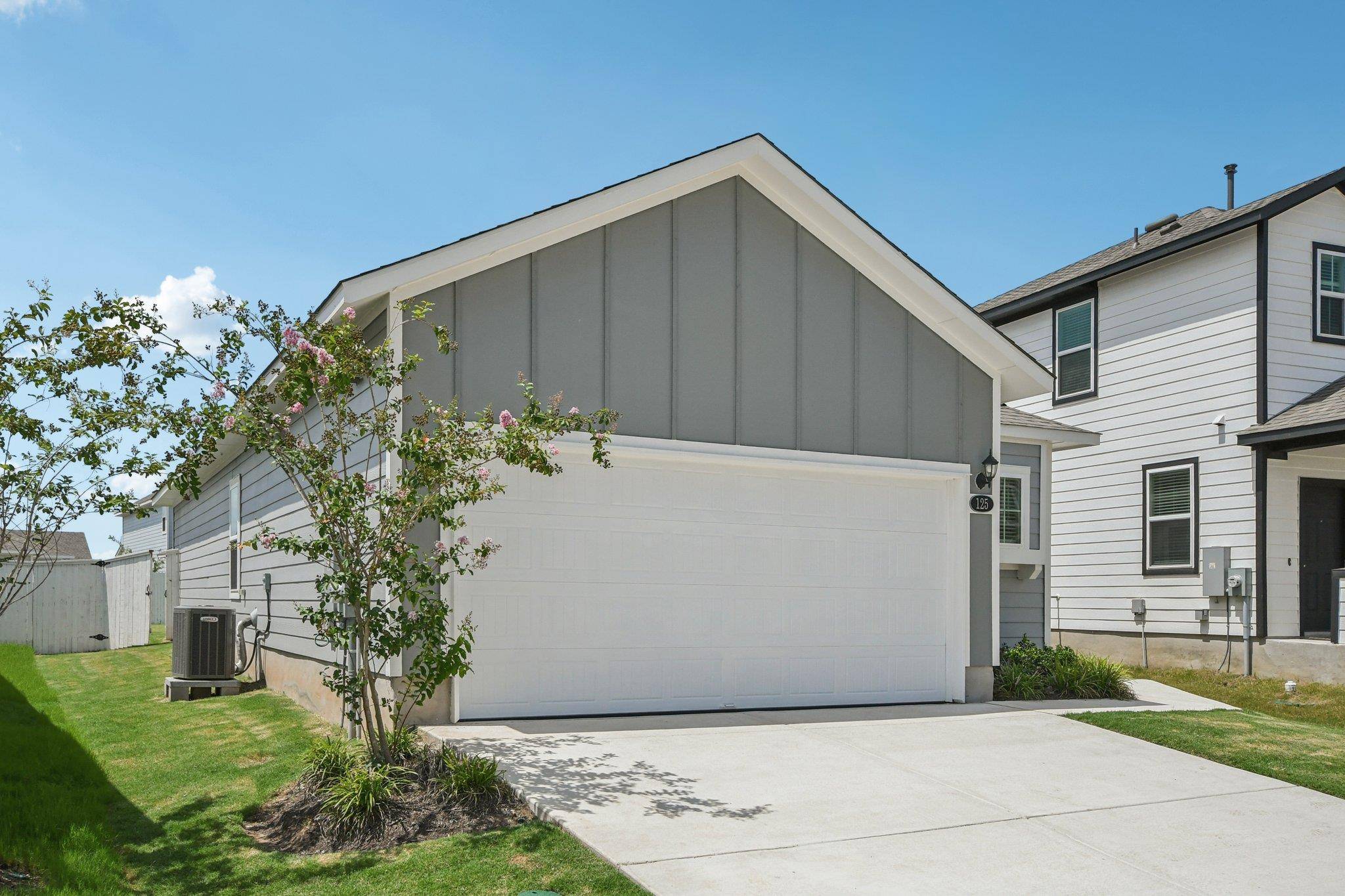 Elgin, TX 78621,125 Honeybee LN