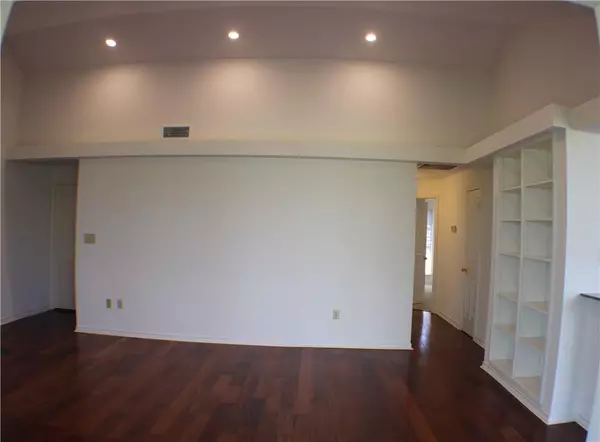 Austin, TX 78746,1000 Liberty Park DR #307