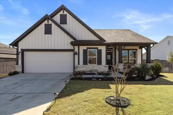 107 Freeman Day DR, Bastrop, TX 78602