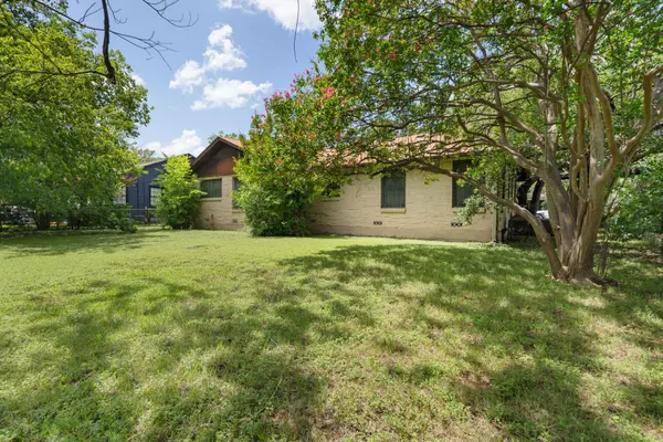 Austin, TX 78722,1719 E 32nd ST